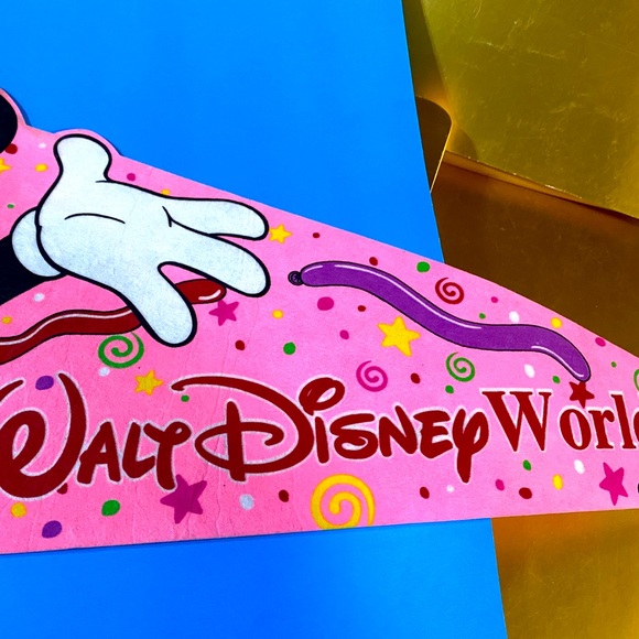 WALT DISNEY WORLD VINTAGE 90’s MINNIE MOUSE PINK SOUVENIR PENNANT FLAG LG 30” - Picture 4 of 12